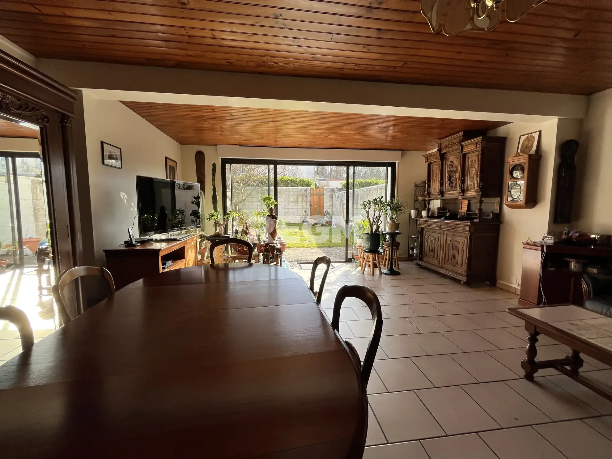 Maison 4 chambres avec jardin et garage à Avon 