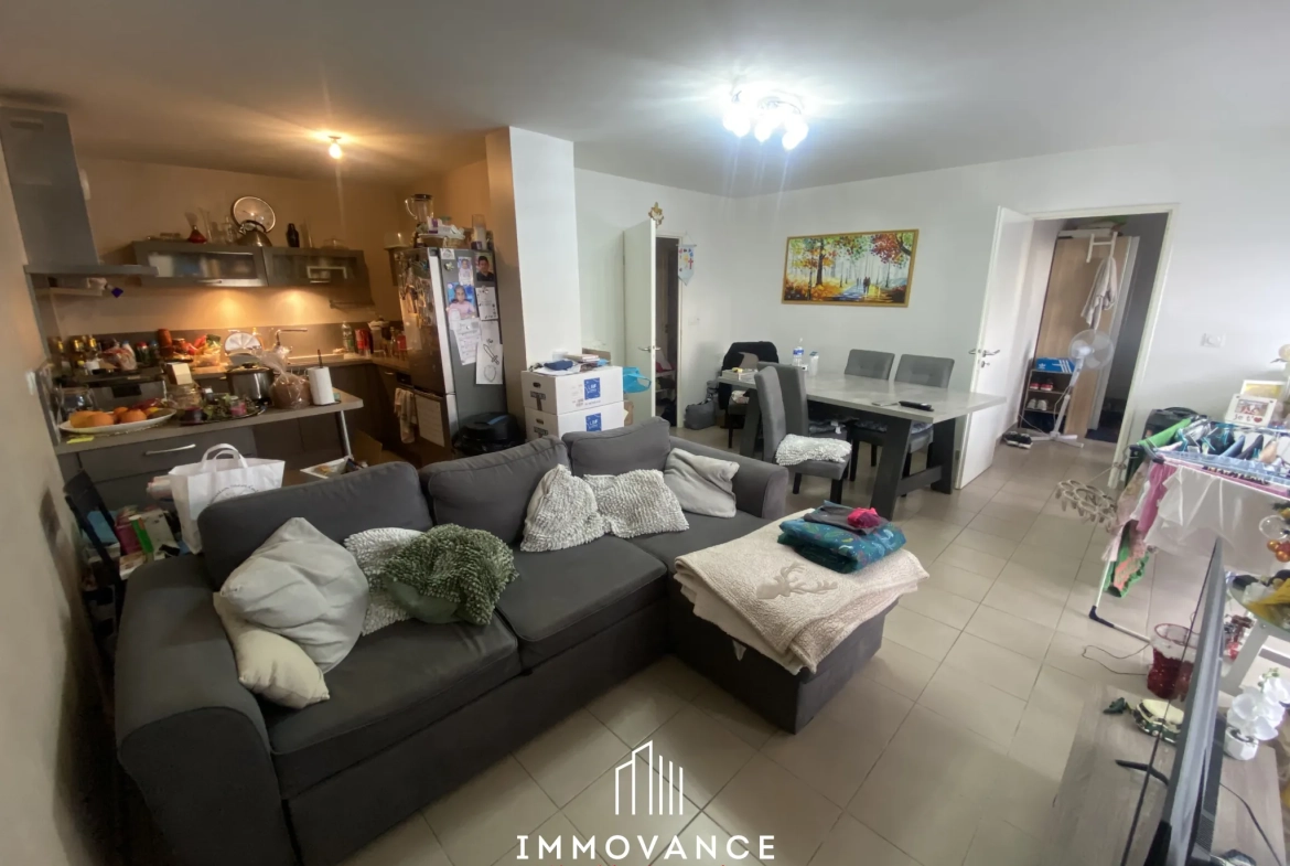 Appartement T4 de 77 m² avec terrasse à Montpellier - Port Marianne 