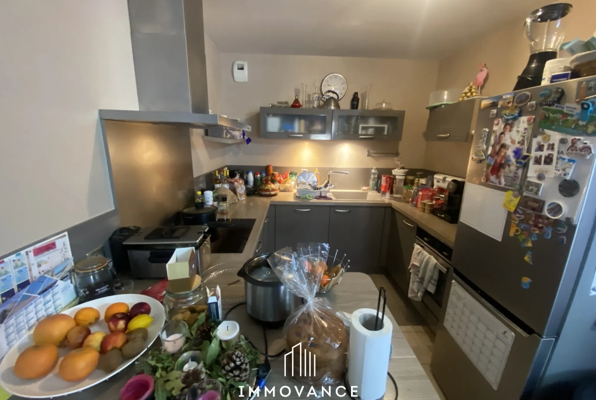 Appartement T4 de 77 m² avec terrasse à Montpellier - Port Marianne 