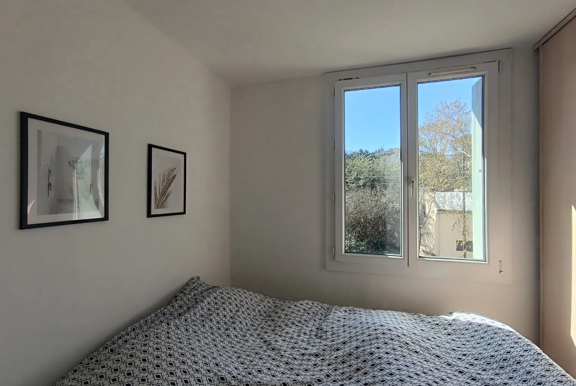 Appartement 2 pièces rénové avec balcon et parking à La Valentine 