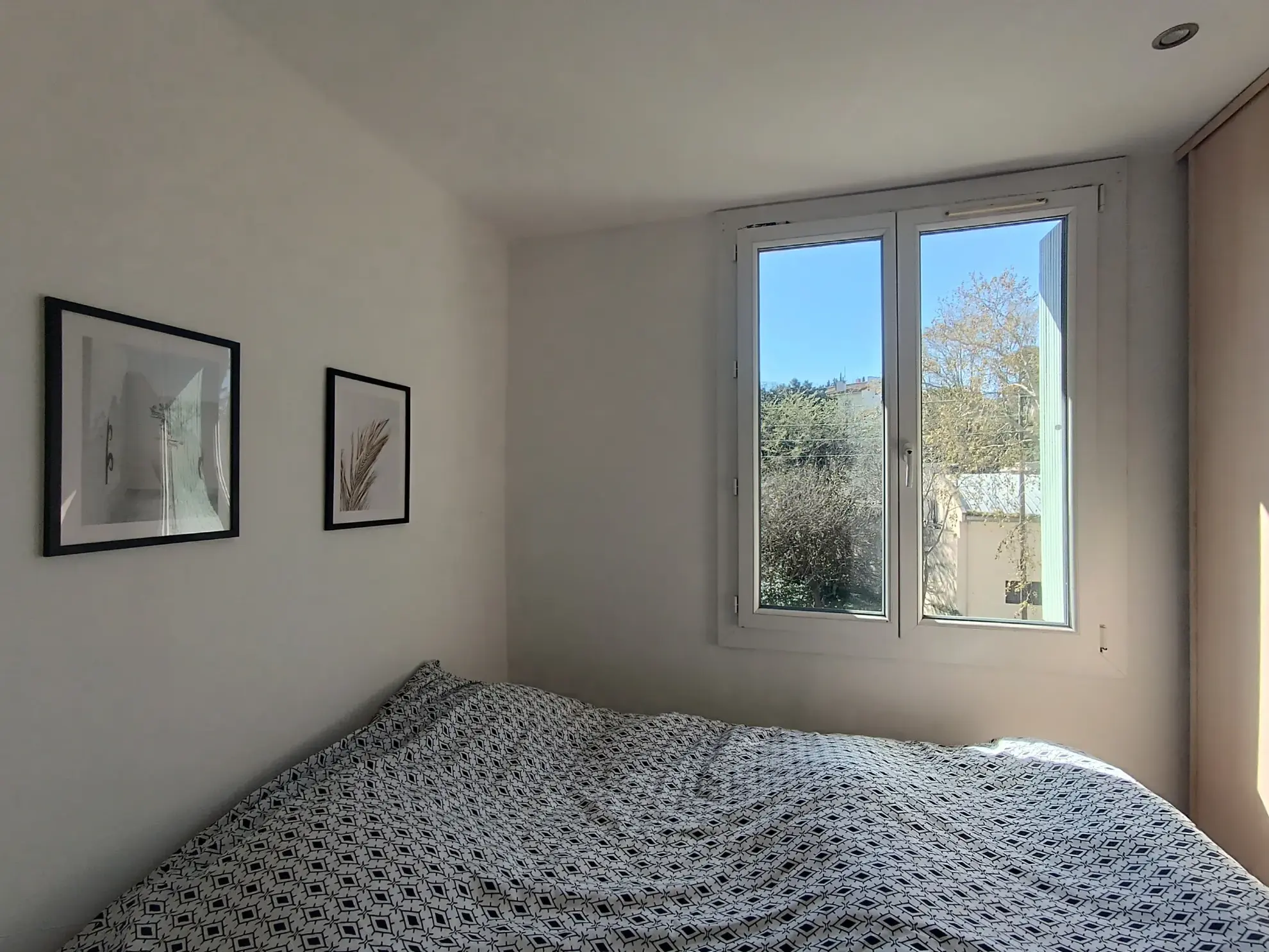 Appartement 2 pièces rénové avec balcon et parking à La Valentine 