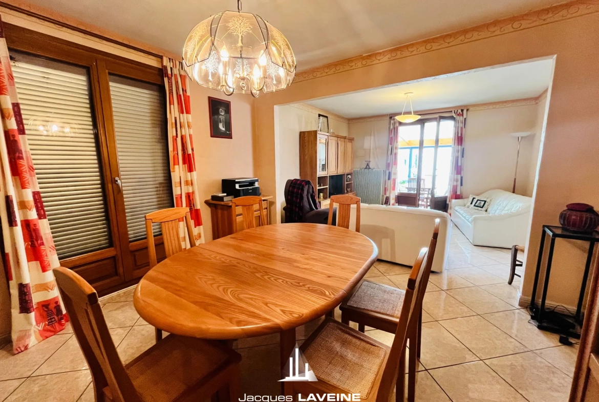 Maison 6 pièces à vendre à Marly avec jardin et garage 