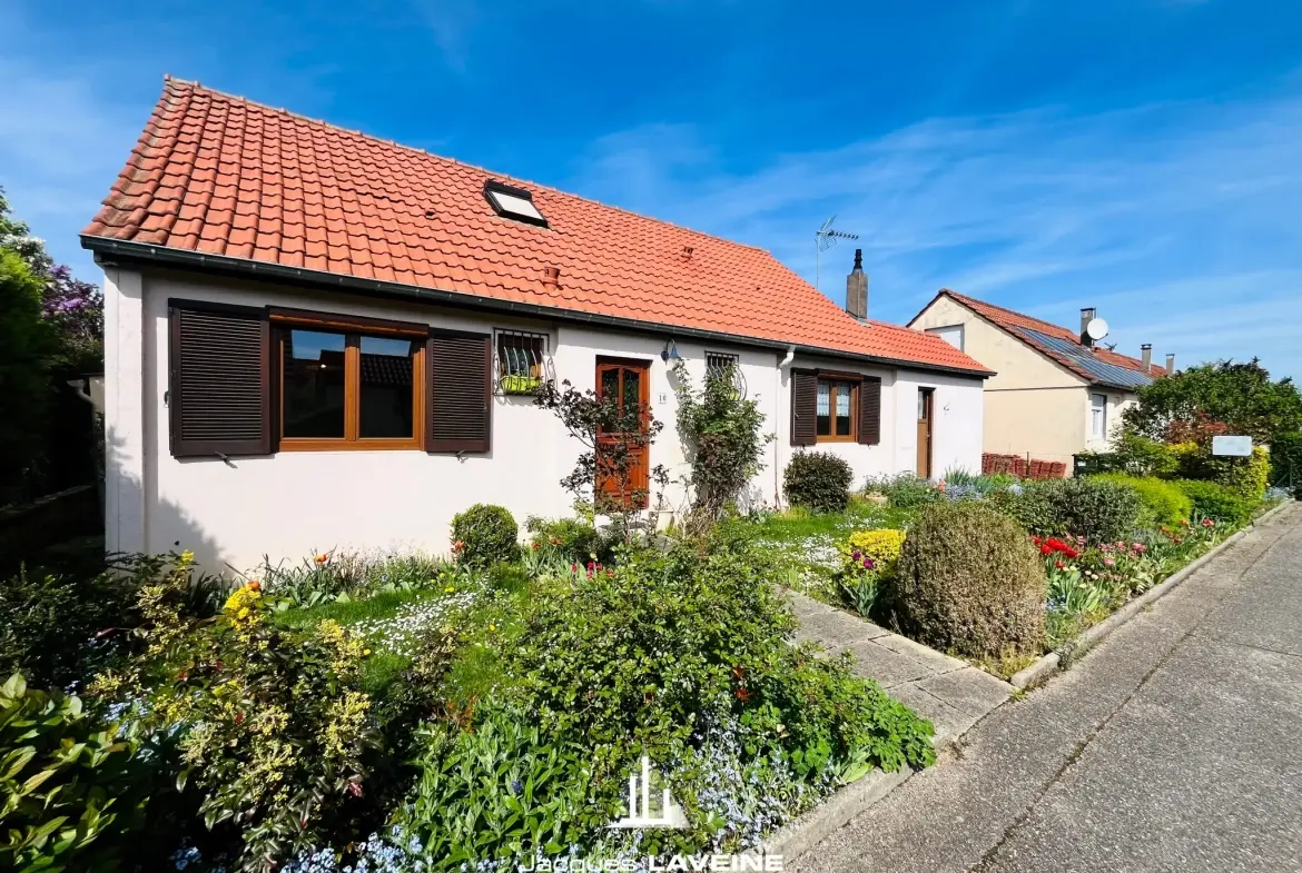 Maison 6 pièces à vendre à Marly avec jardin et garage 