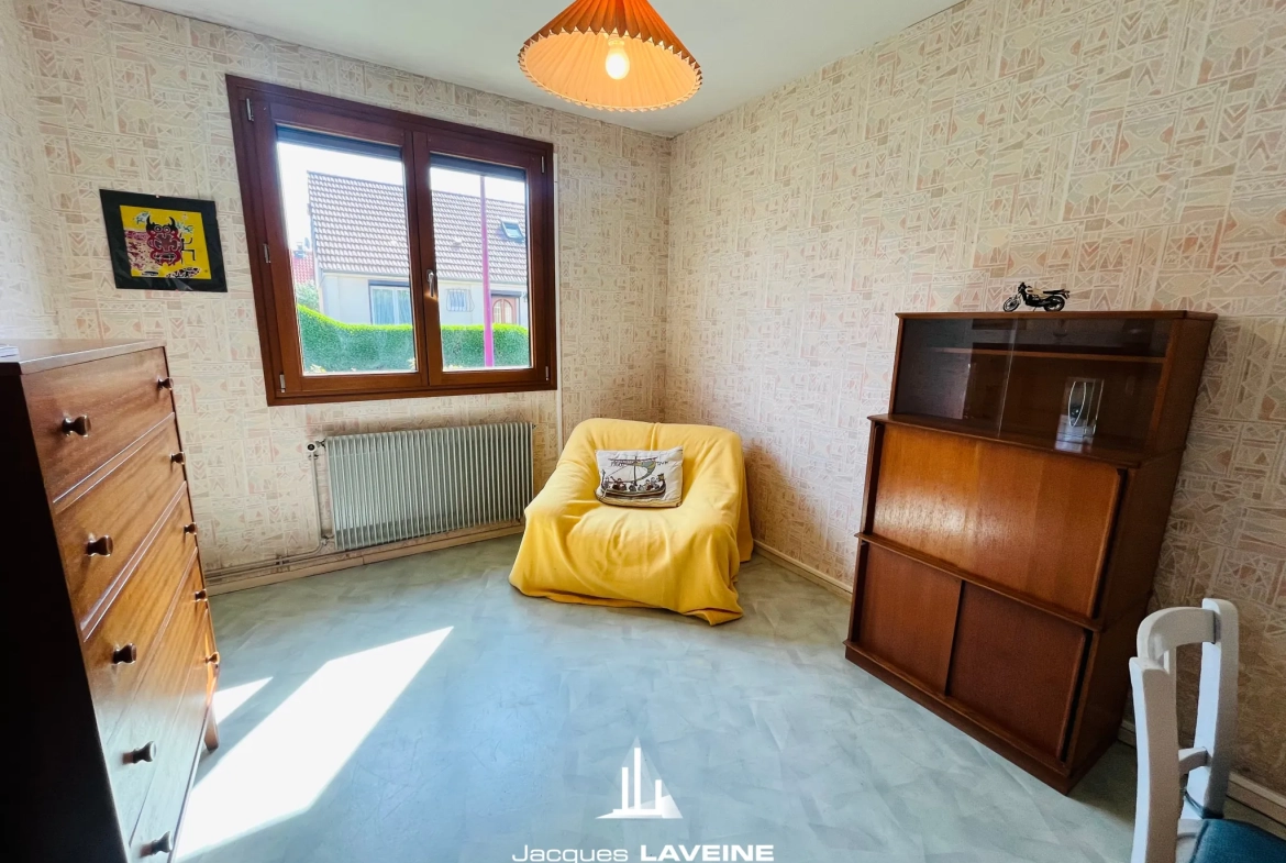 Maison 6 pièces à vendre à Marly avec jardin et garage 