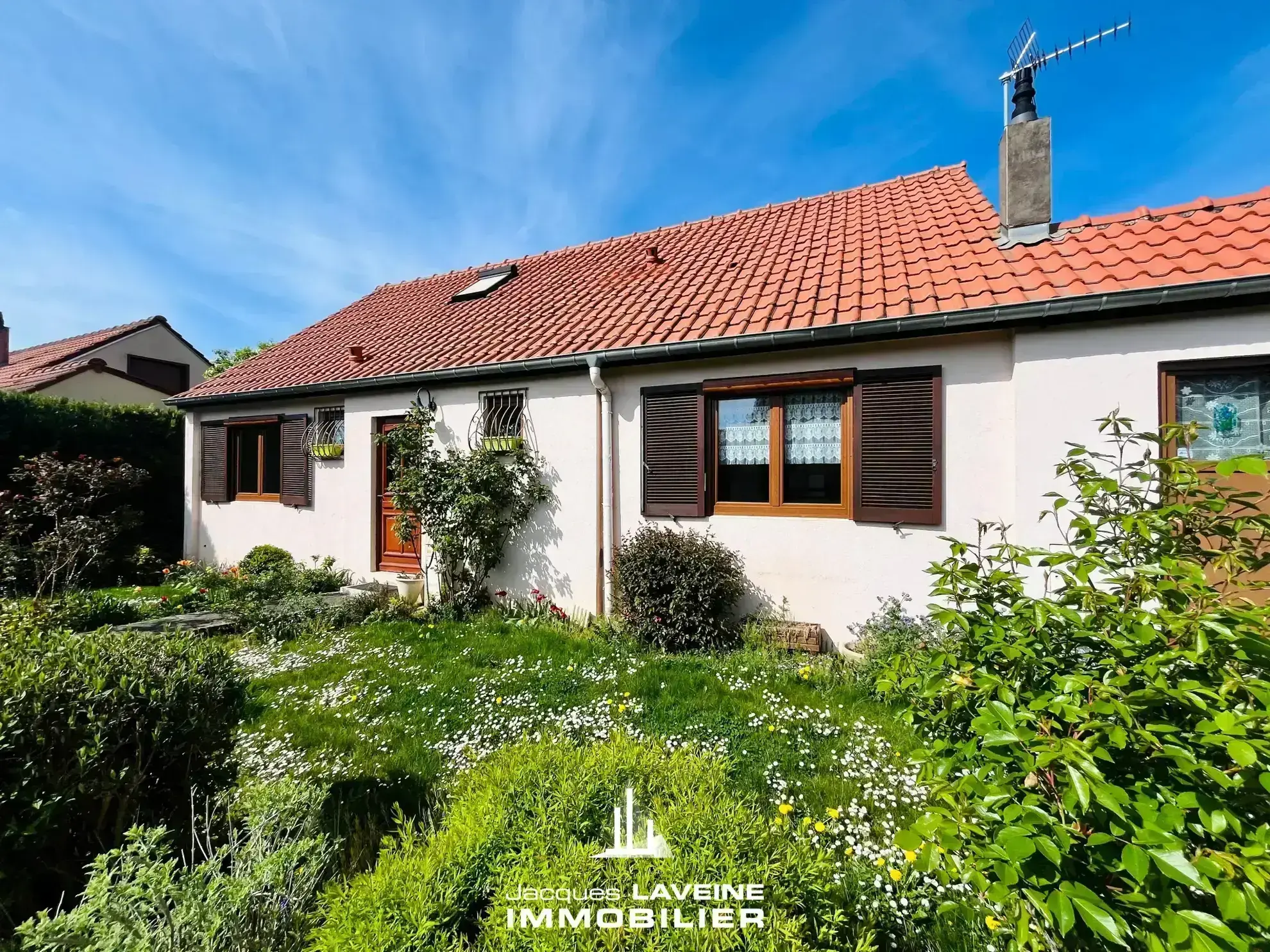 Maison 6 pièces à vendre à Marly avec jardin et garage 
