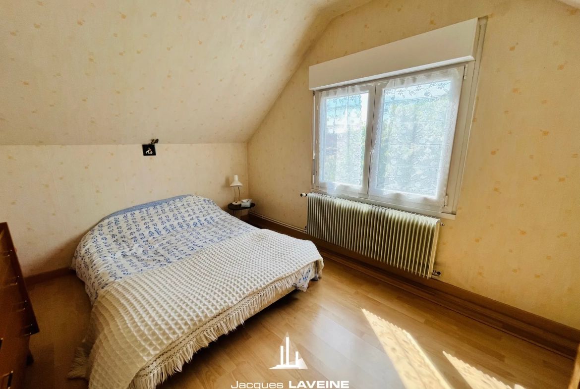 Maison 6 pièces à vendre à Marly avec jardin et garage 