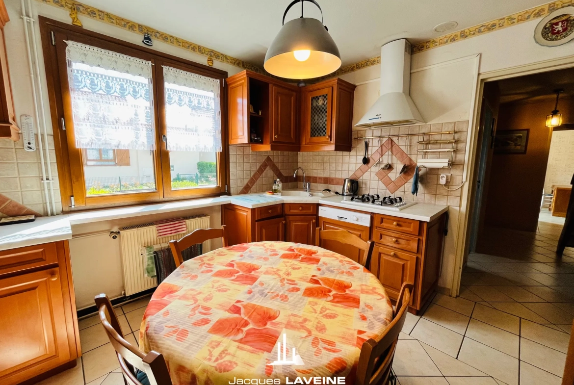 Maison 6 pièces à vendre à Marly avec jardin et garage 