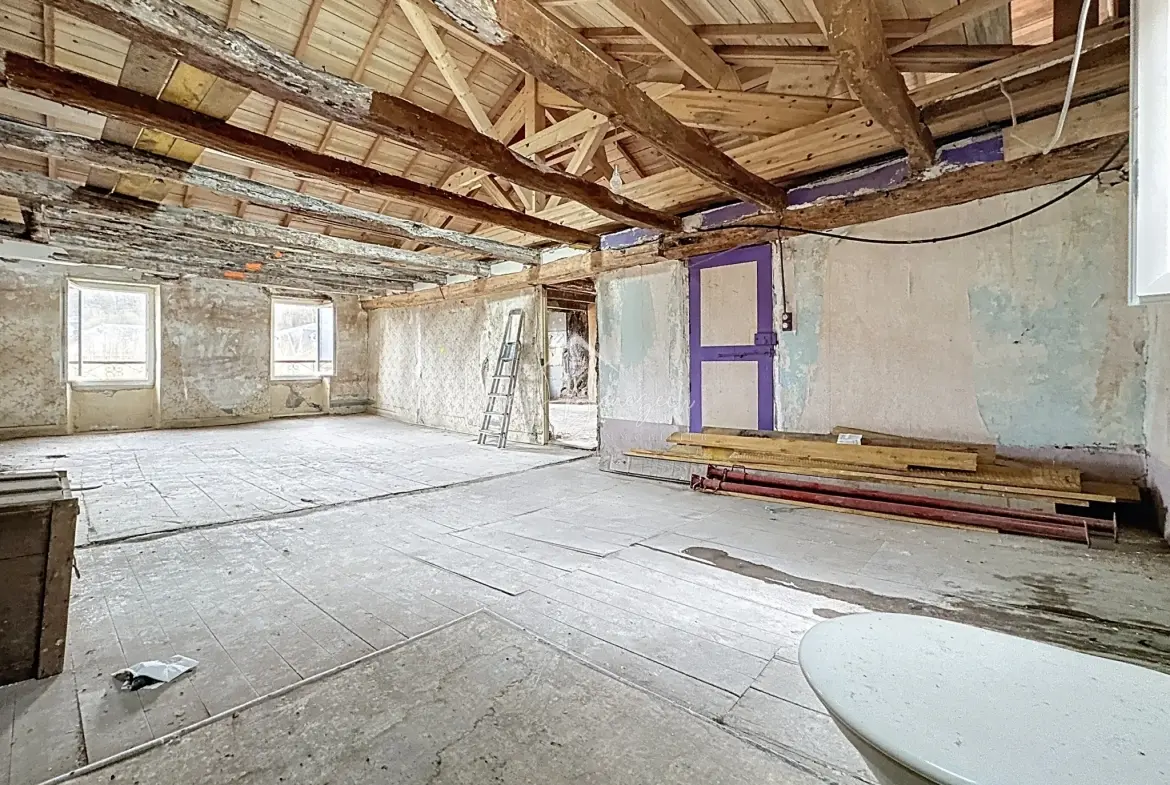 À vendre : Plateau brut de 79 m² à Saint-Affrique, à personnaliser, idéal investissement 