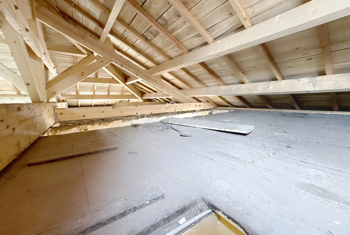 À vendre : Plateau brut de 79 m² à Saint-Affrique, à personnaliser, idéal investissement 