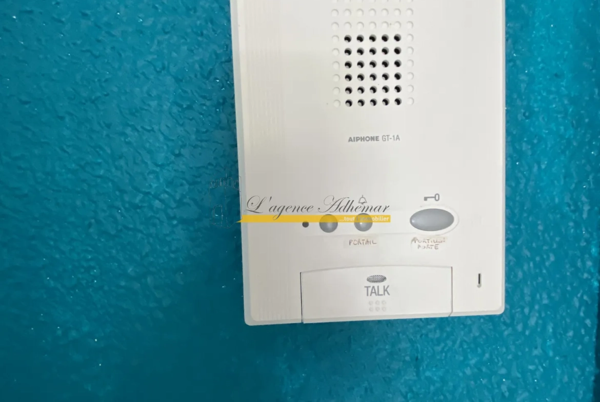 À vendre appartement T3 avec terrasse et parking à Montélimar 