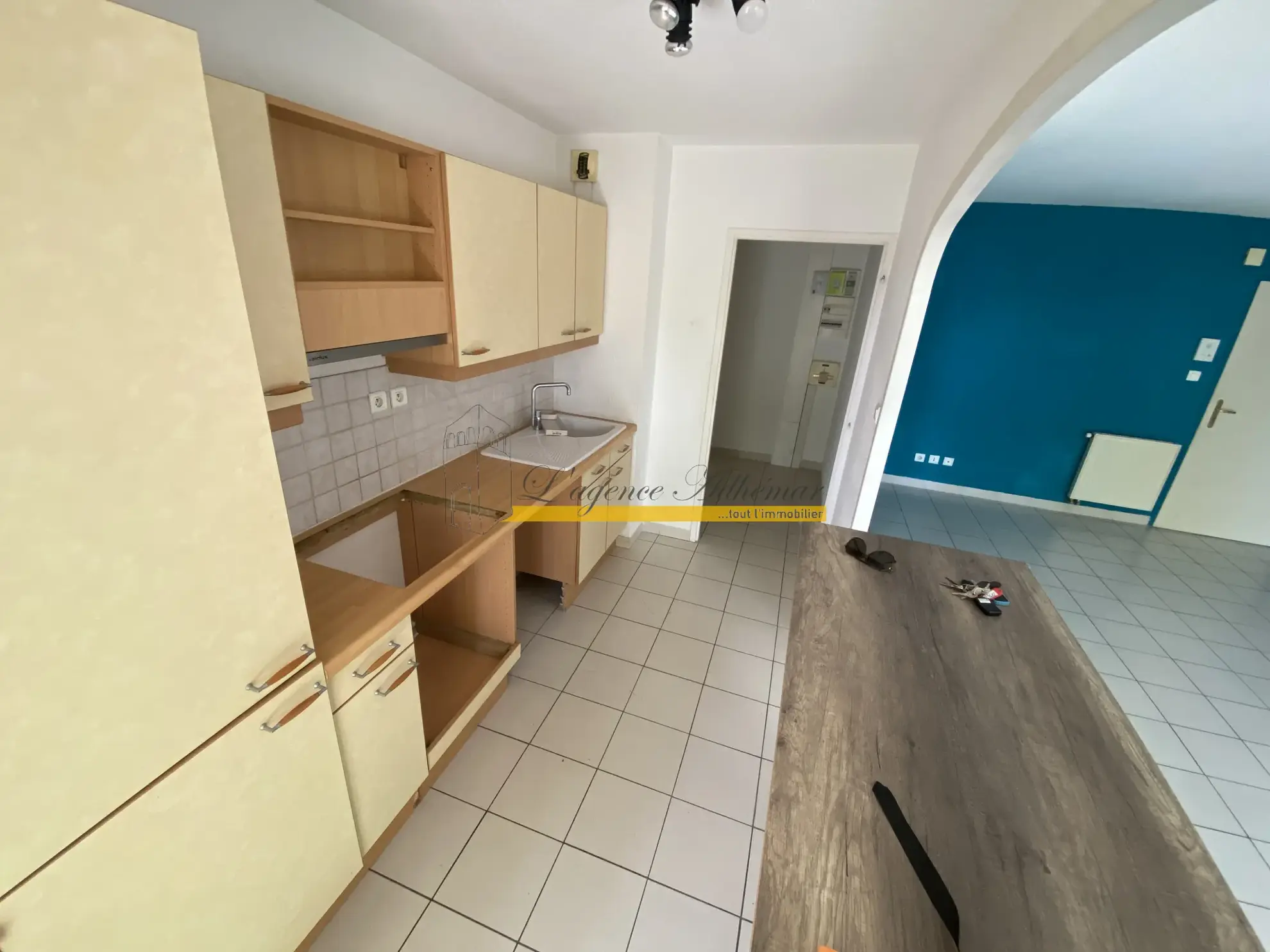 À vendre appartement T3 avec terrasse et parking à Montélimar 