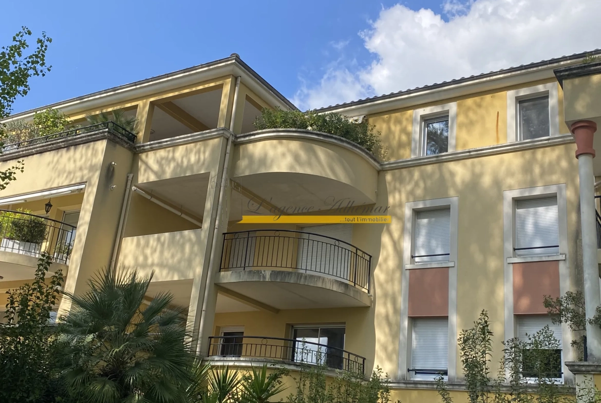À vendre appartement T3 avec terrasse et parking à Montélimar 
