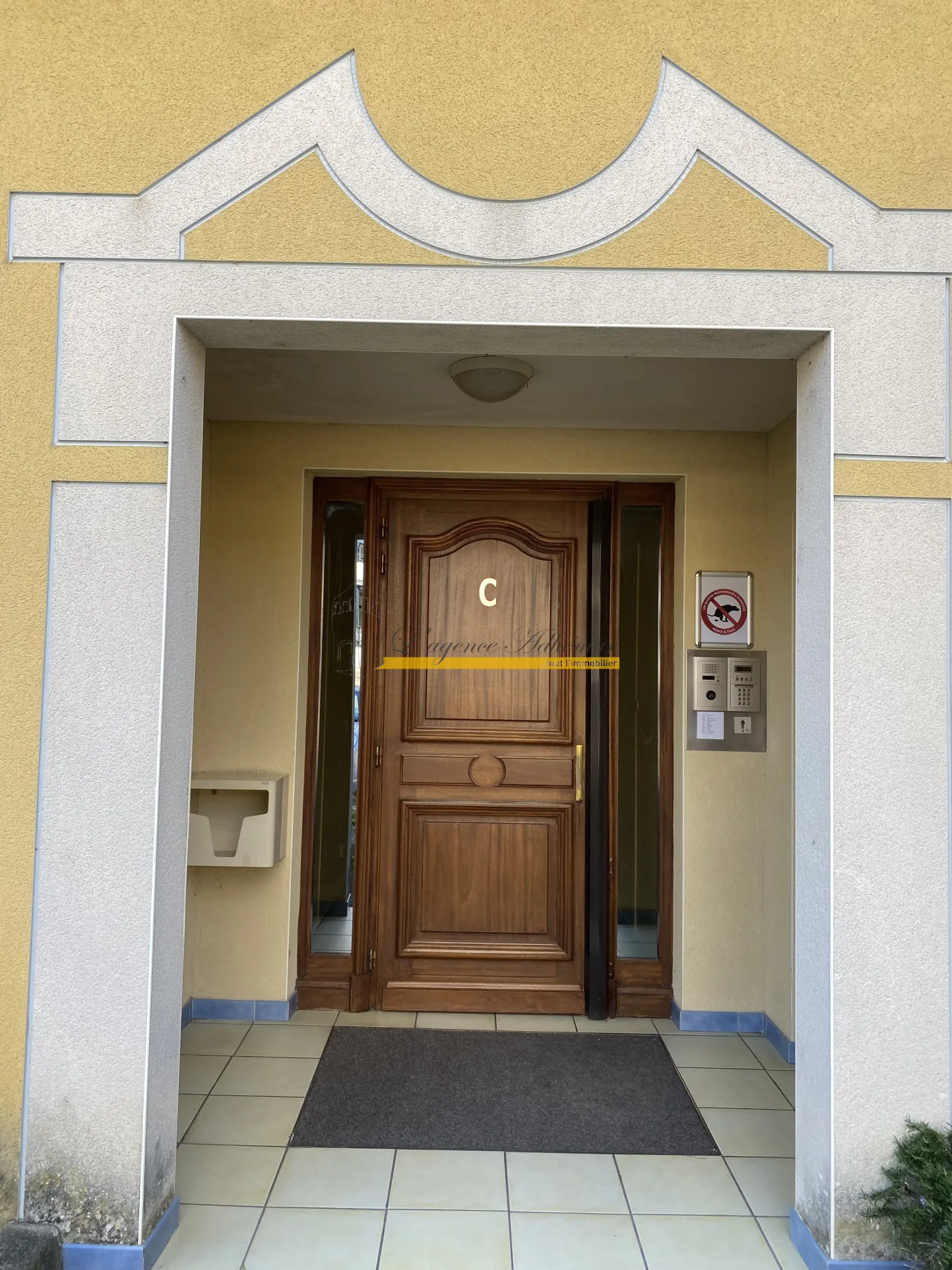 À vendre appartement T3 avec terrasse et parking à Montélimar 