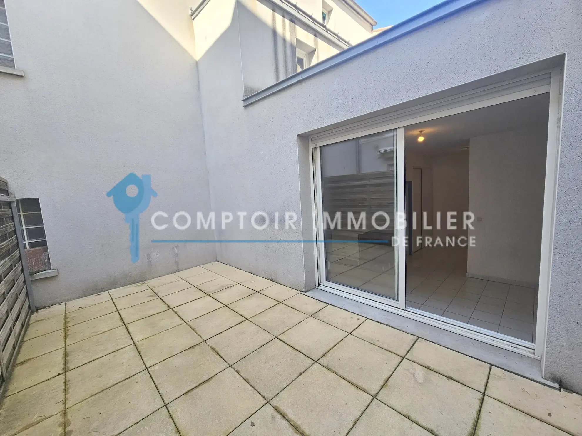 Appartement T2 de 31 m² avec terrasse et parking à Montpellier Clemenceau 