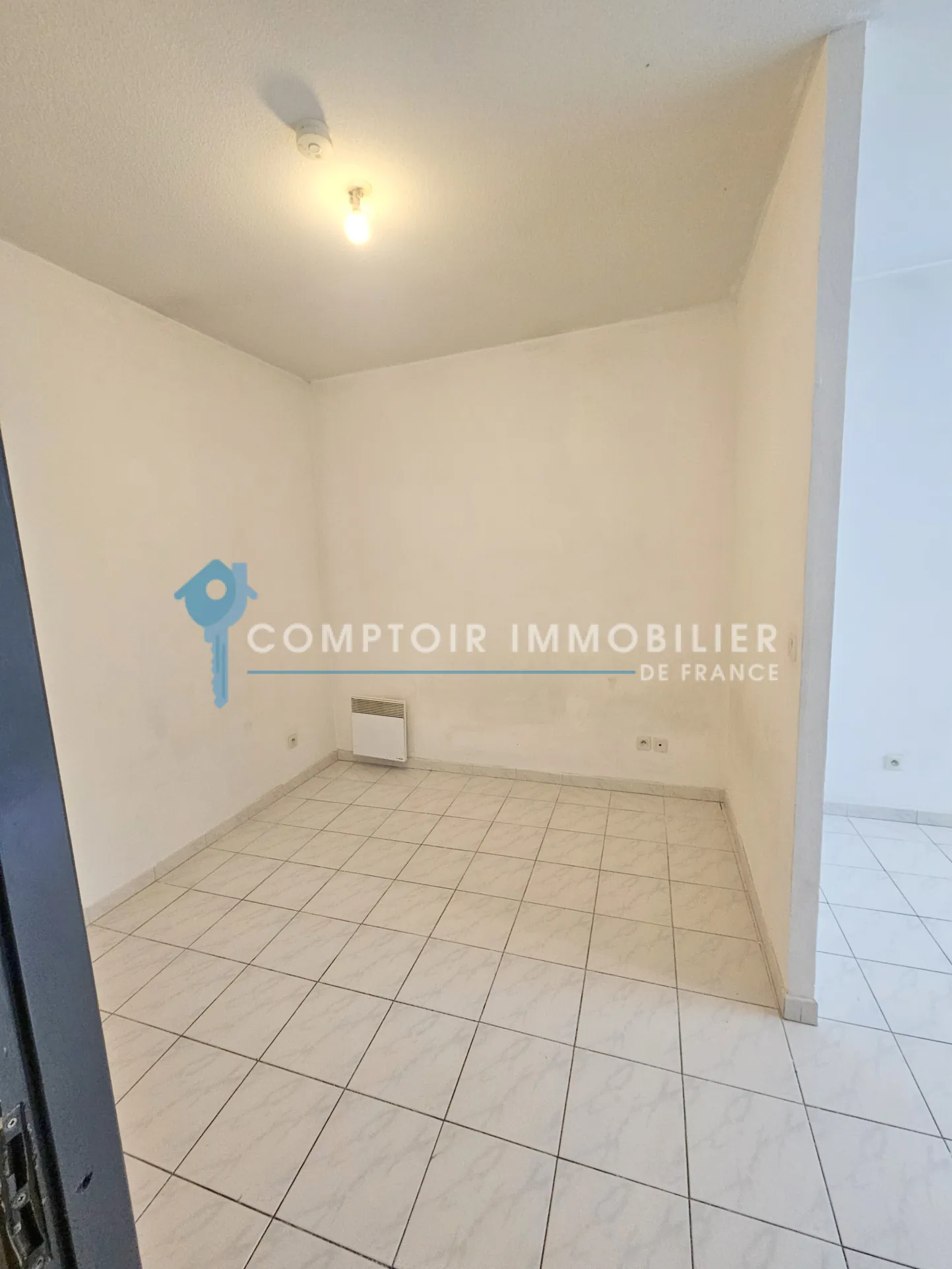 Appartement T2 de 31 m² avec terrasse et parking à Montpellier Clemenceau 