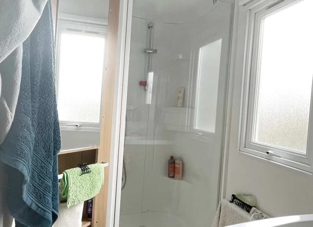 Mobilhome dans parc de loisirs 5 étoiles à Puget-sur-Argens - 36 m² 
