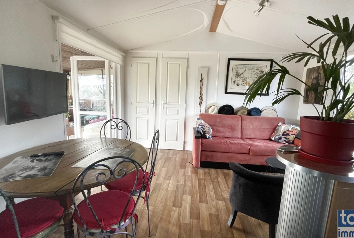 Mobilhome dans parc de loisirs 5 étoiles à Puget-sur-Argens - 36 m² 