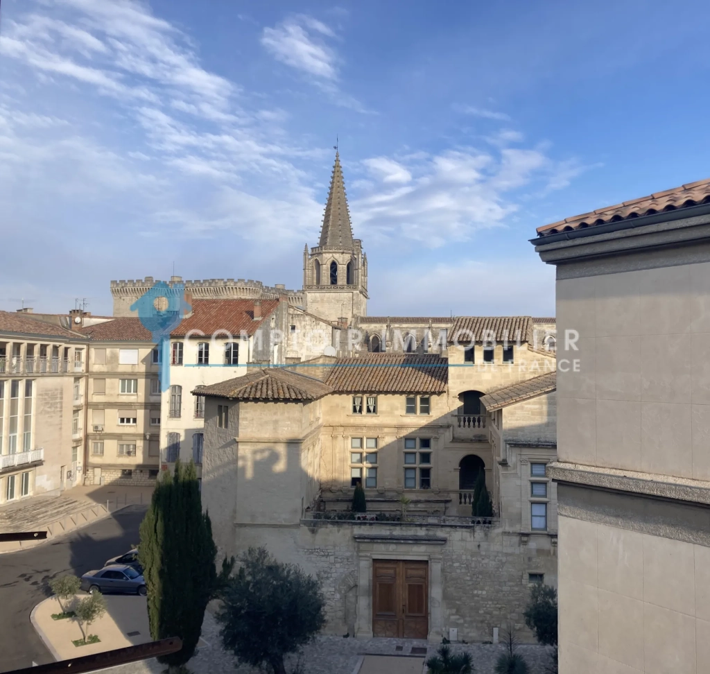 Appartement traversant avec vue sur le Rhône à Tarascon (13150), 87 m²