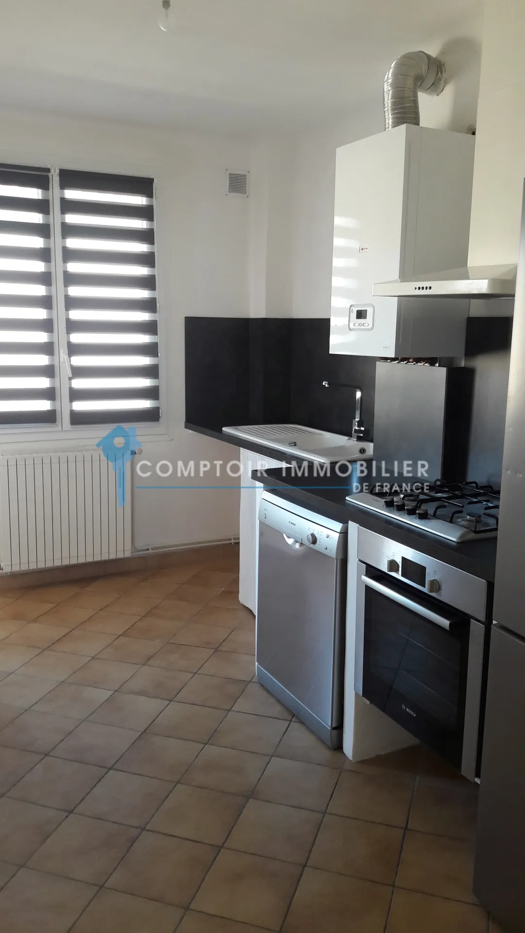 Appartement traversant avec vue sur le Rhône à Tarascon (13150), 87 m² 