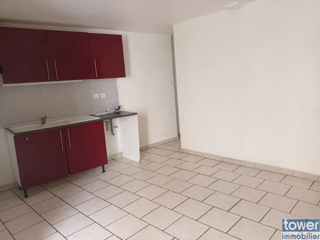 Maison T3 à Carcassonne avec cour – Quartier Capucins, proche Aude 
