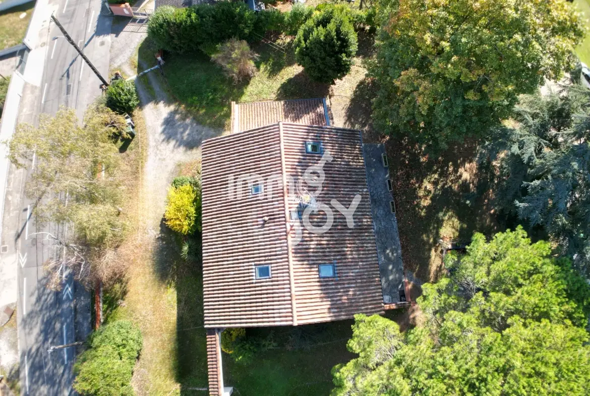 Villa à rénover avec grand terrain à Seysses - Potentiel exceptionnel 