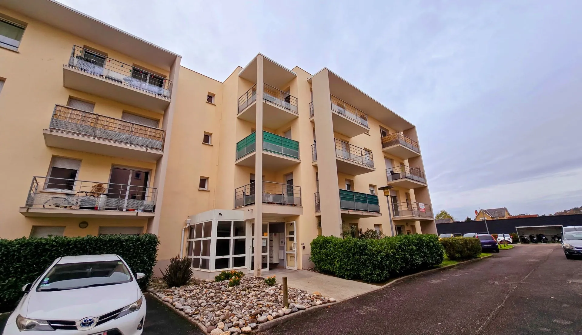 Appartement T3 lumineux avec deux terrasses à Brive-la-Gaillarde 