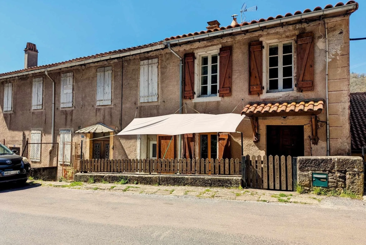 Maison de village à Camarés avec jardin et vue sur la rivière 