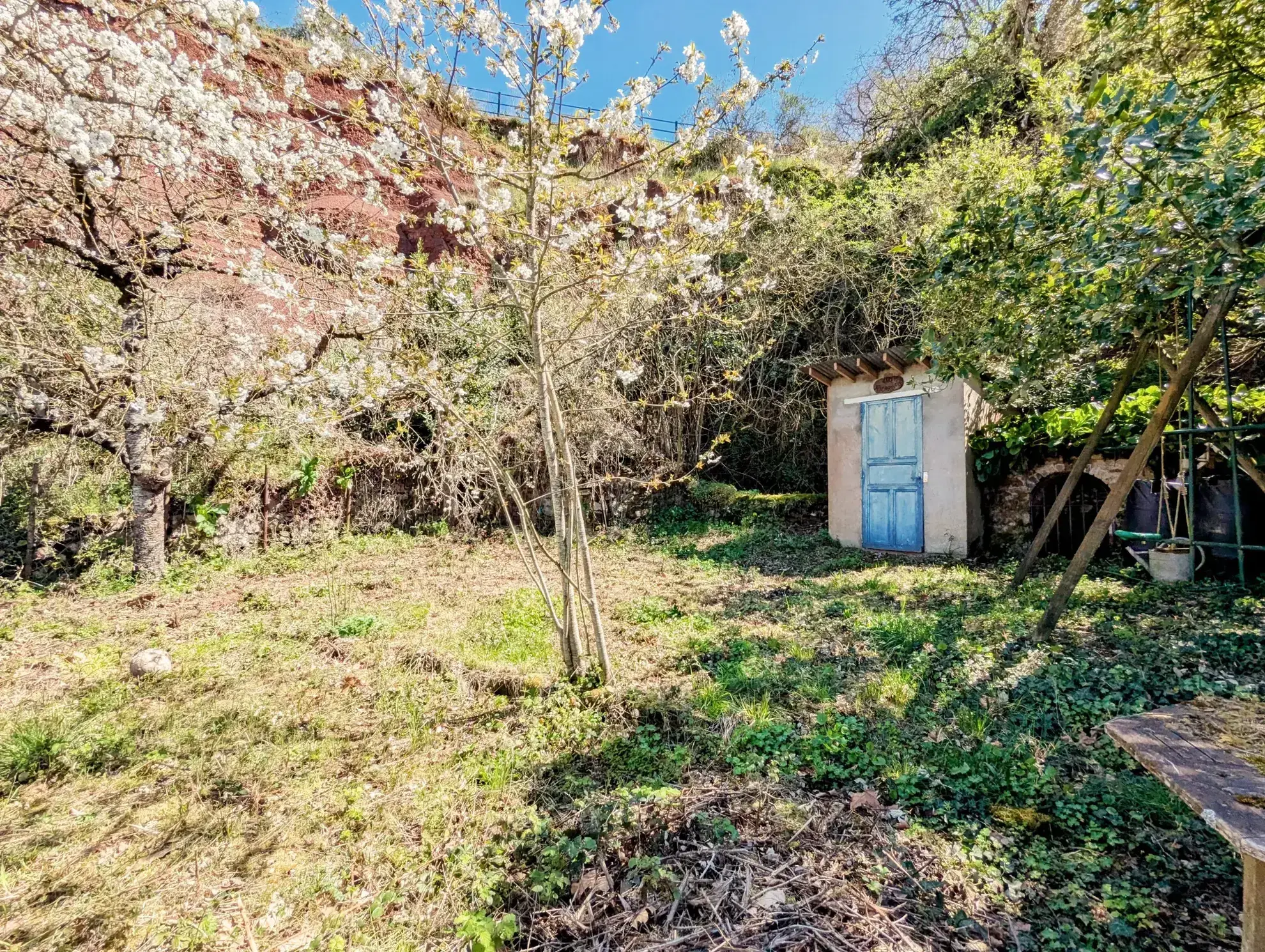 Maison de village à Camarés avec jardin et vue sur la rivière 