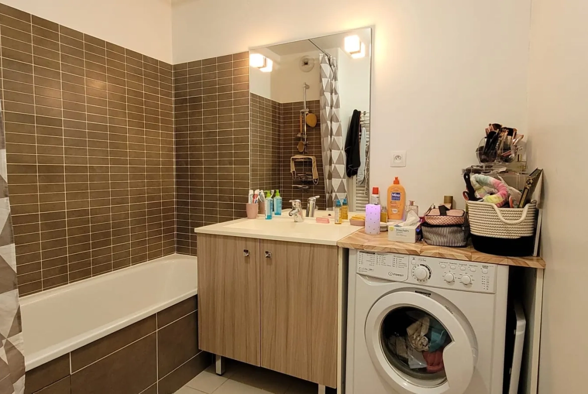 Appartement T3 loué de 62 m² à Toulouse avec parking et résidence sécurisée 