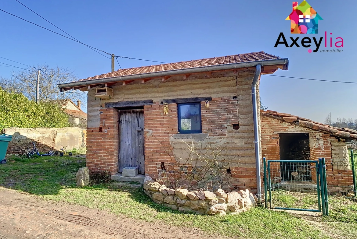 Corps de ferme rénové avec maison et dépendances à Chenay-le-Châtel 
