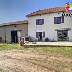 Corps de ferme rénové avec maison et dépendances à Chenay-le-Châtel