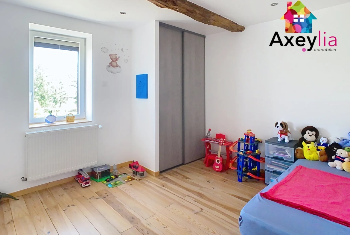 Corps de ferme rénové avec maison et dépendances à Chenay-le-Châtel 