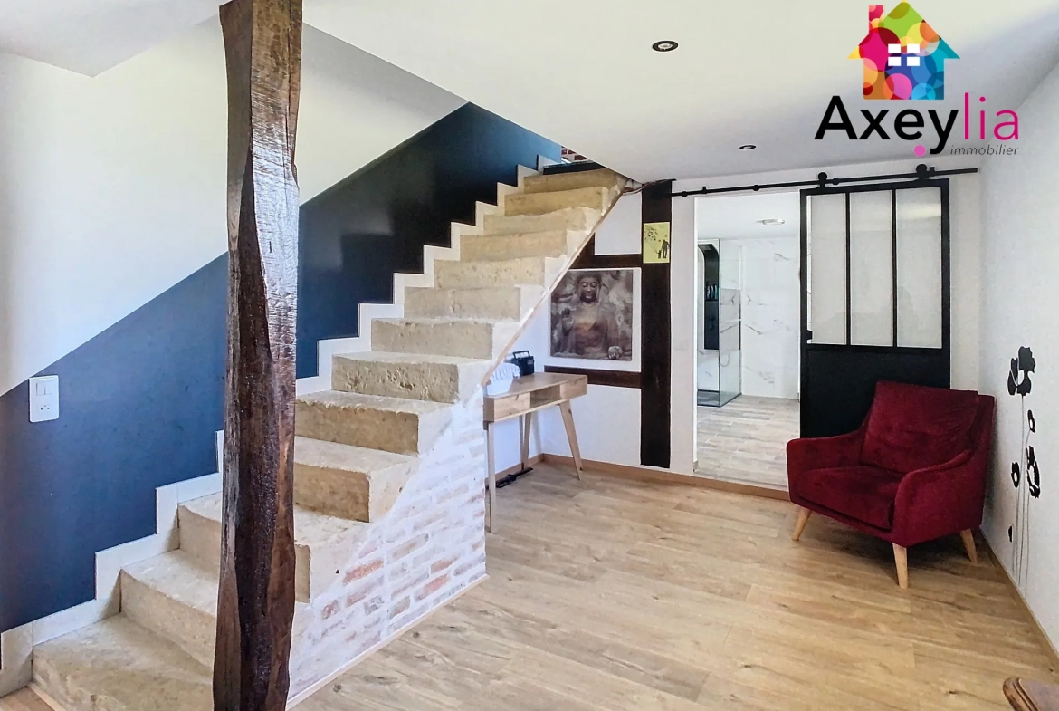 Corps de ferme rénové avec maison et dépendances à Chenay-le-Châtel 