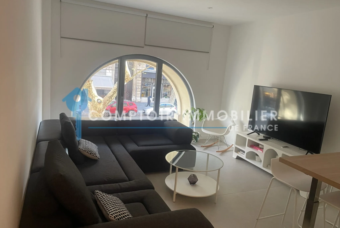 Appartement T3 à vendre à Sète - Résidence haussmannienne face au théâtre Molière 