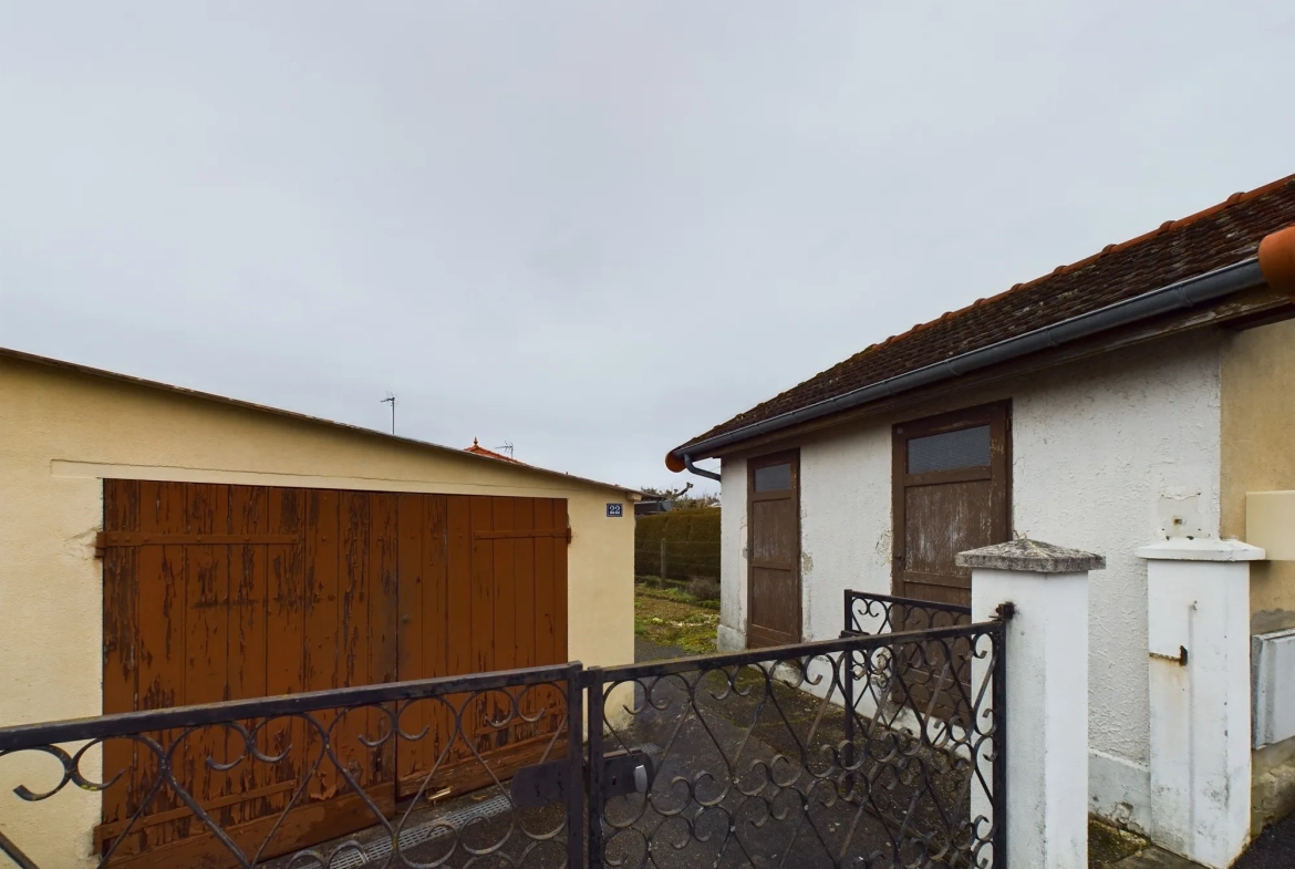 Maison de plain-pied de 65 m² à Imphy à vendre, rénovations à prévoir 