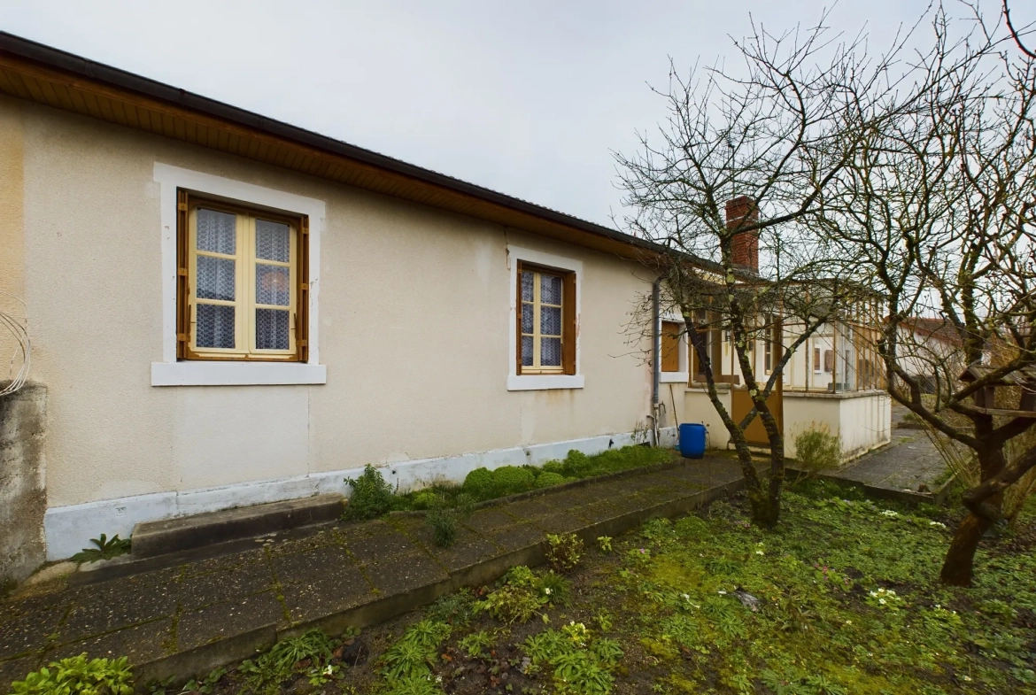 Maison de plain-pied de 65 m² à Imphy à vendre, rénovations à prévoir 