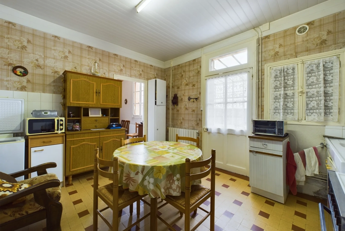 Maison de plain-pied de 65 m² à Imphy à vendre, rénovations à prévoir 