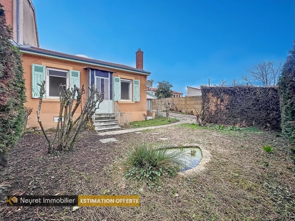 Maison de plain-pied à Saint-Genis-Laval avec jardin et double garage