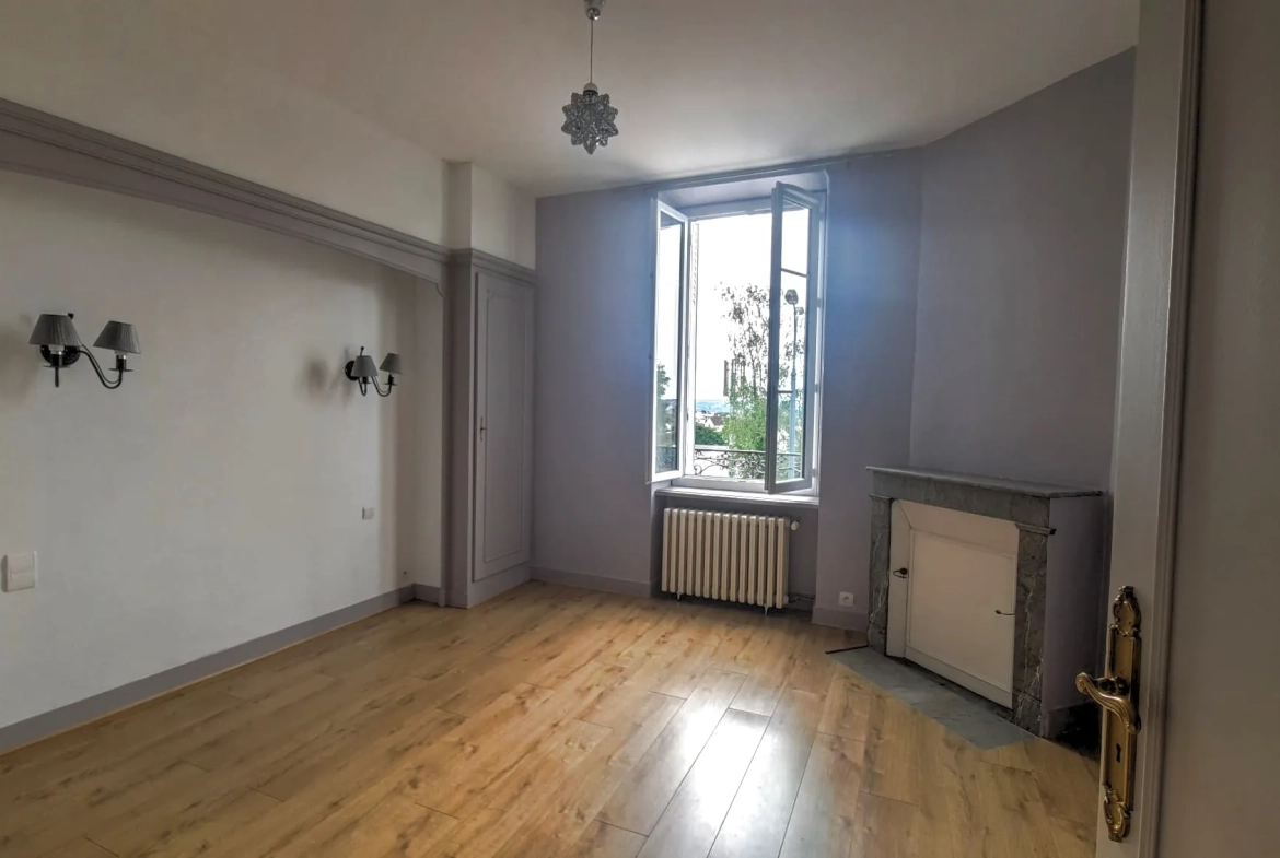 Grande maison familiale de 196 m² à Limoges, Quartier Montjovis 