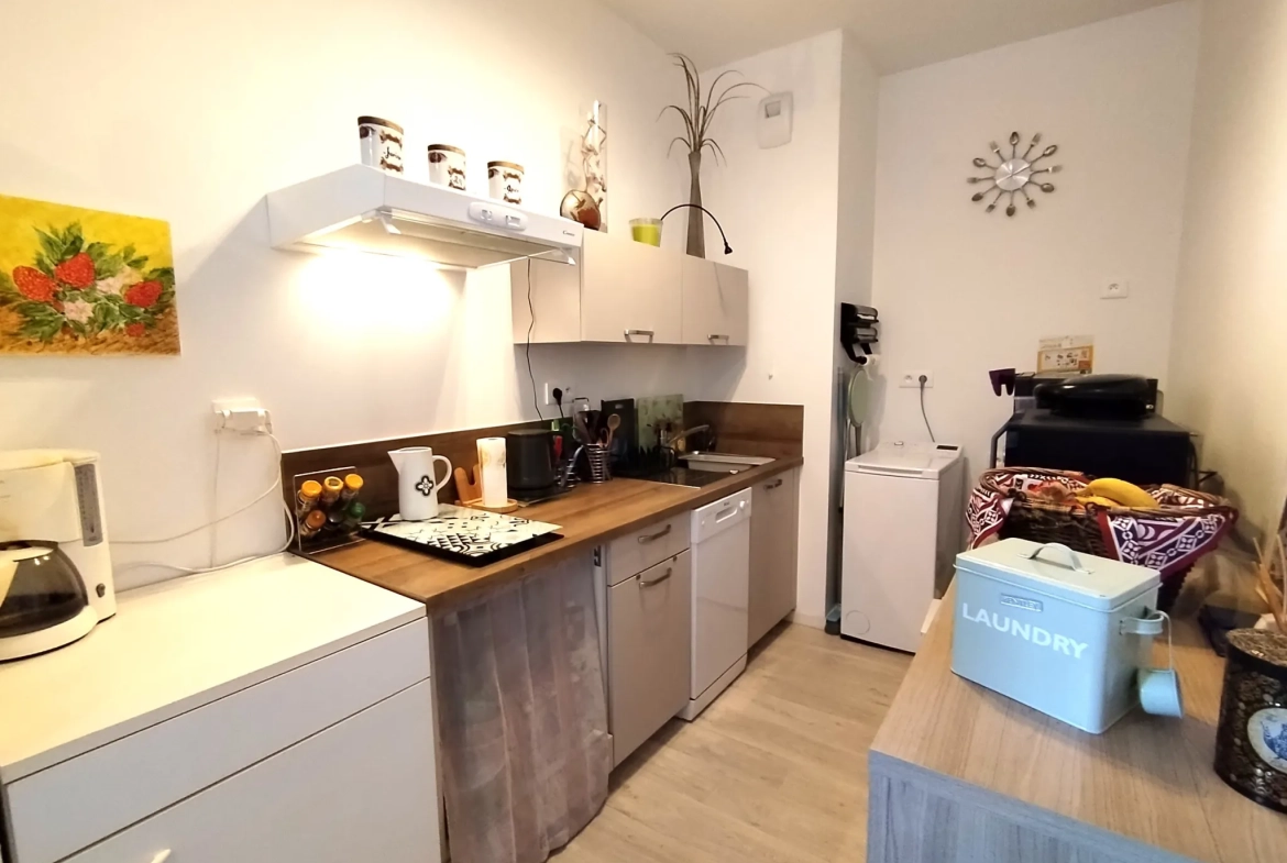 Appartement T2 35 m² à Fougères, Résidence Seniors avec locataire en place 