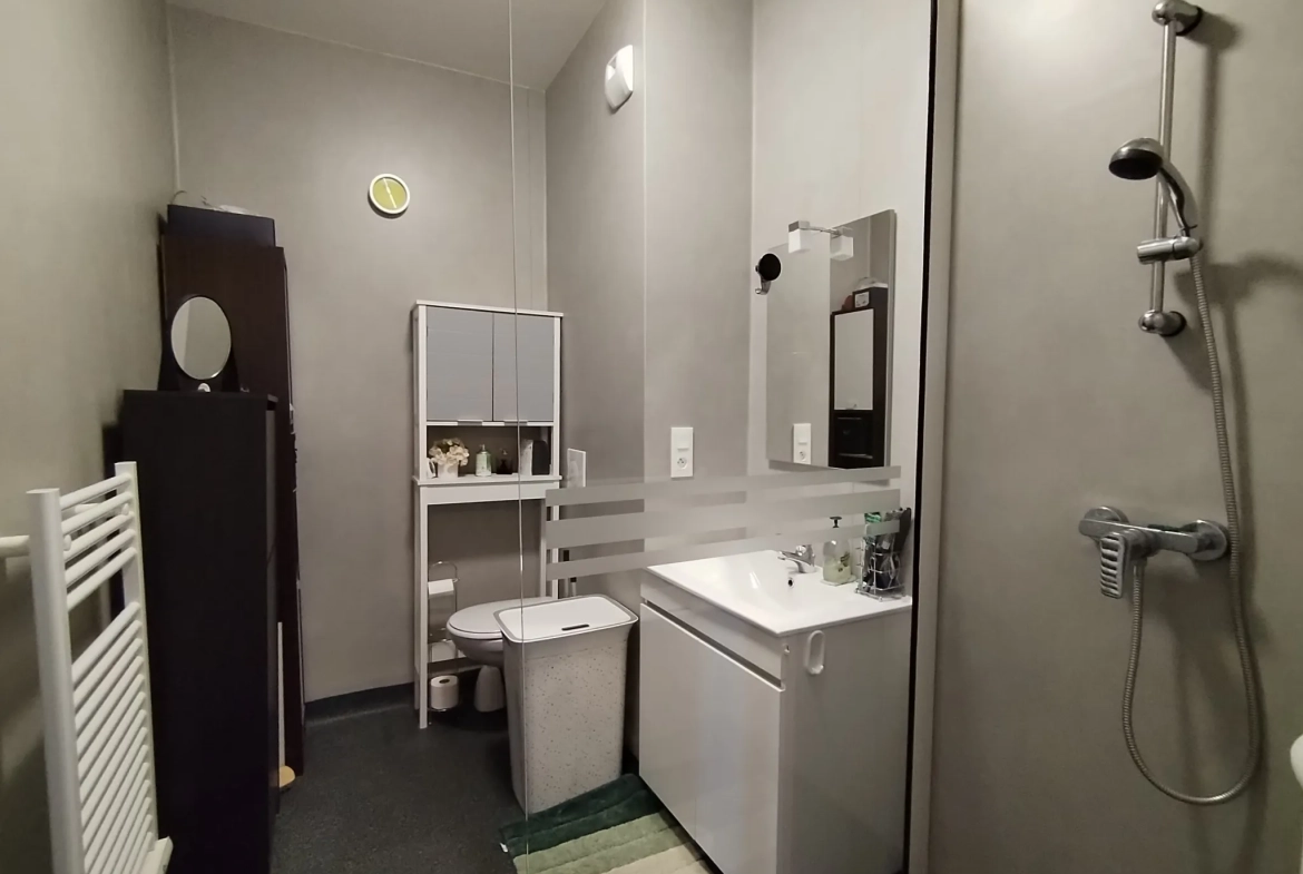 Appartement T2 35 m² à Fougères, Résidence Seniors avec locataire en place 