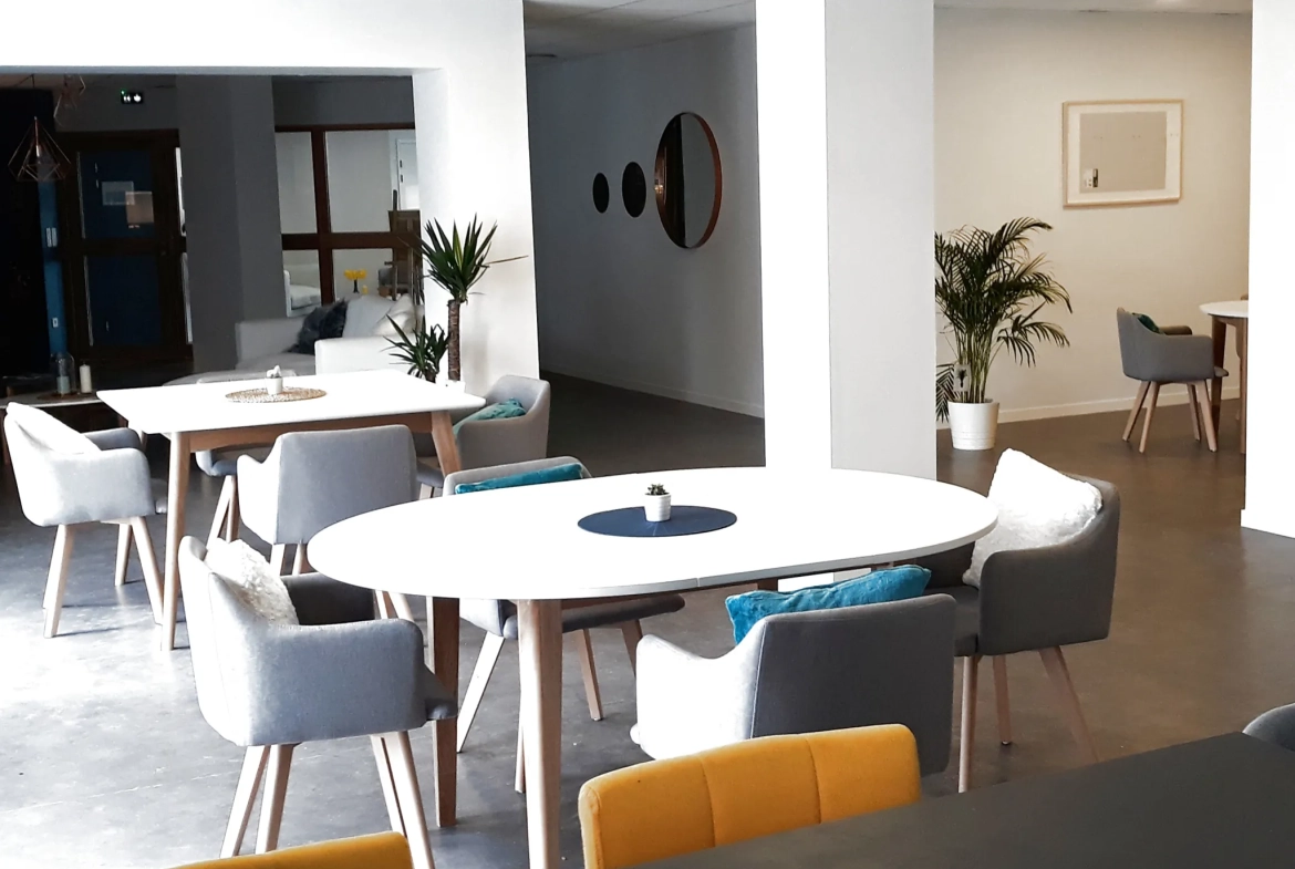 Appartement T2 35 m² à Fougères, Résidence Seniors avec locataire en place 
