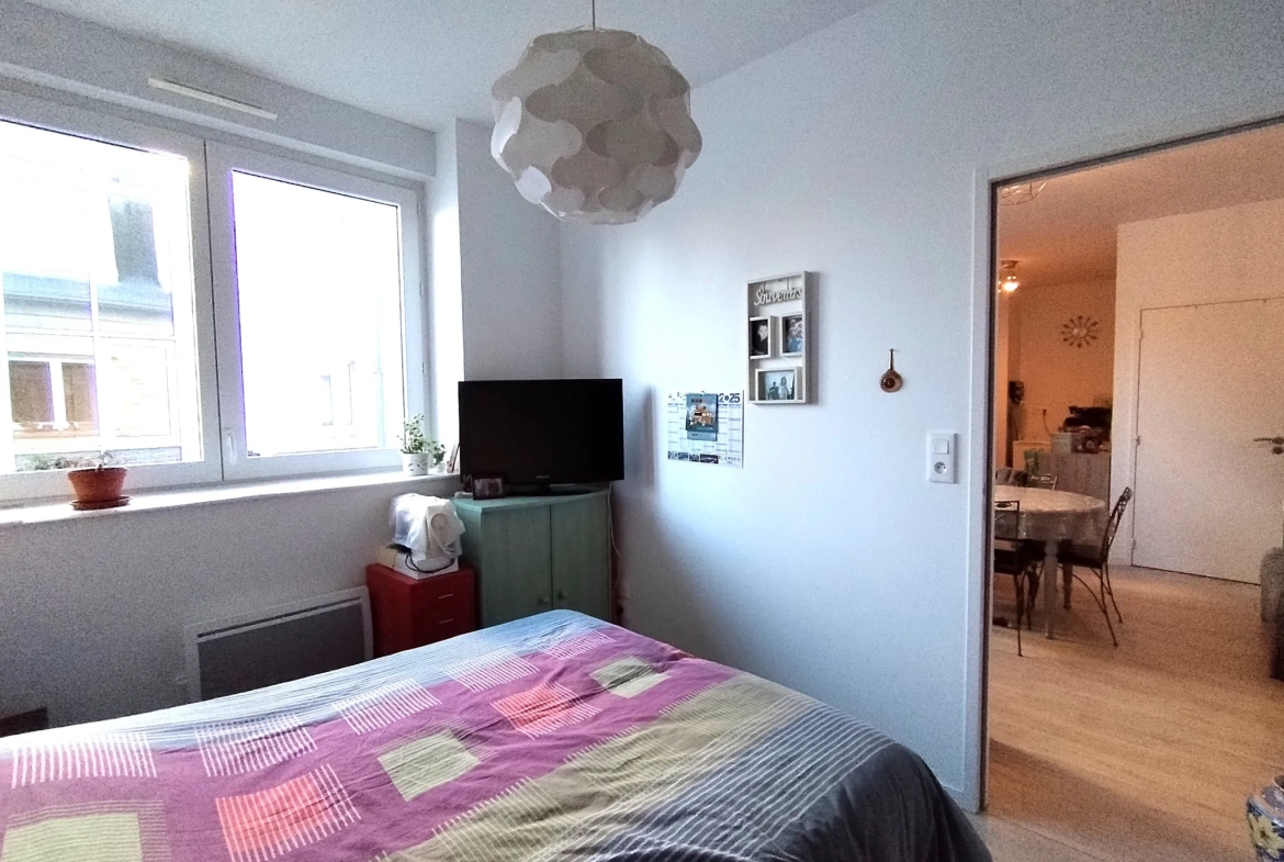 Appartement T2 35 m² à Fougères, Résidence Seniors avec locataire en place 