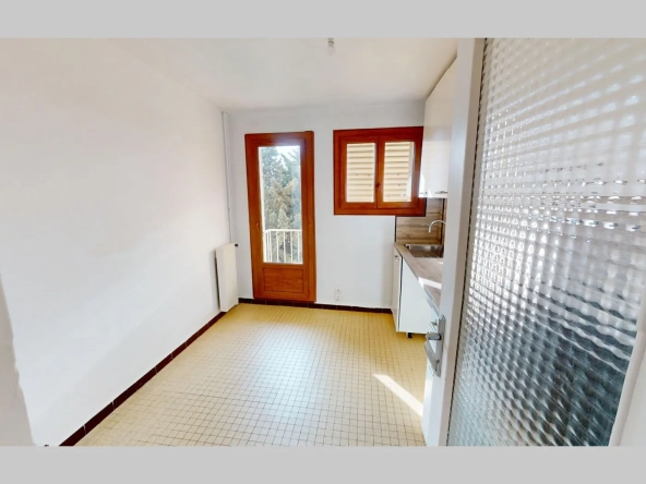 Bel appartement rénové de 3 chambres avec balcon à Gardanne – Exposition sud 