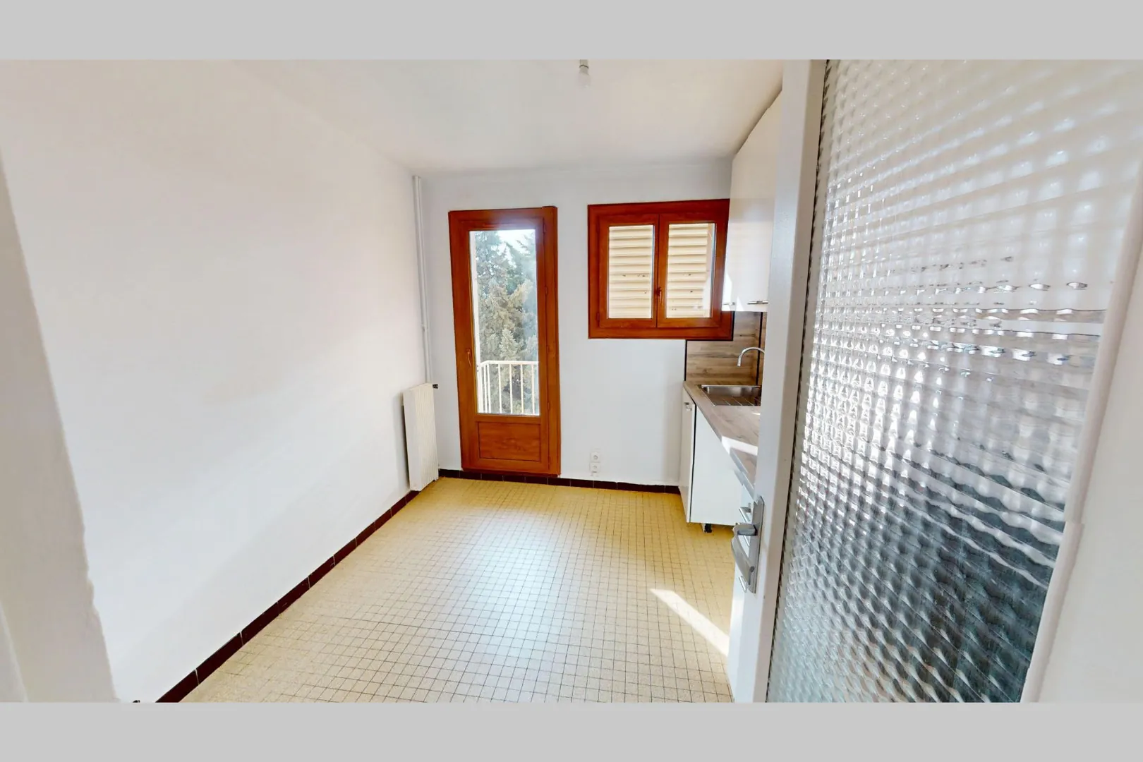 Bel appartement rénové de 3 chambres avec balcon à Gardanne – Exposition sud 