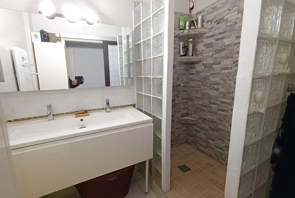 Vente Appartement 3 pièces à Toulon Mayol avec terrasse et vue mer 