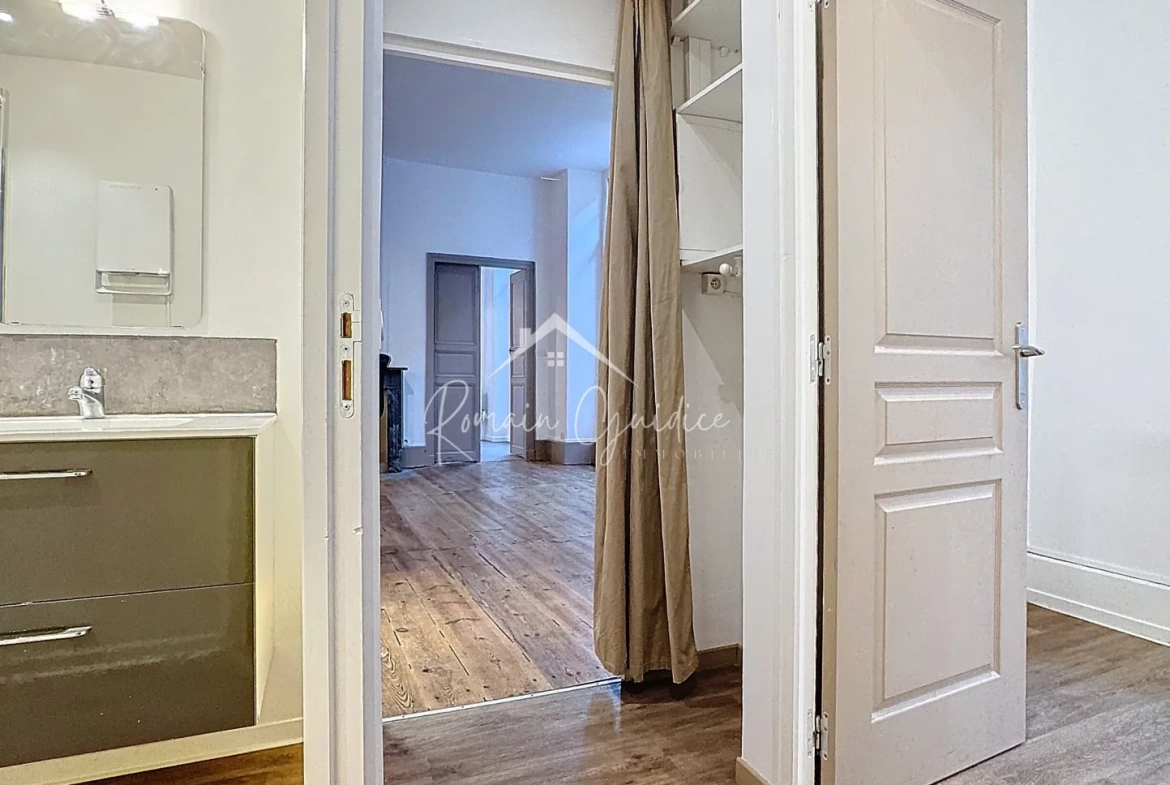 Charmant appartement T2 bis de 54 m2 au cœur de Millau en vente 