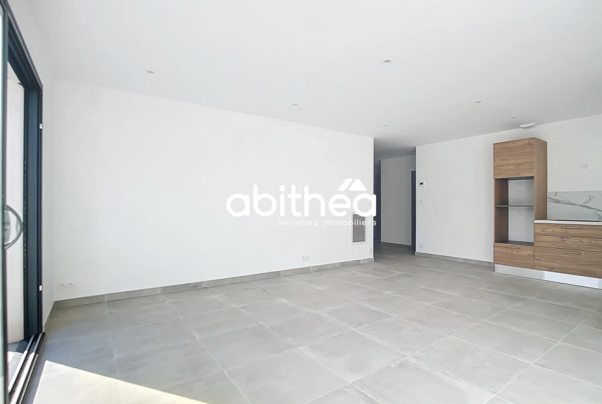 Maison de plain-pied 4 pièces avec jardin et garage à Maraussan 