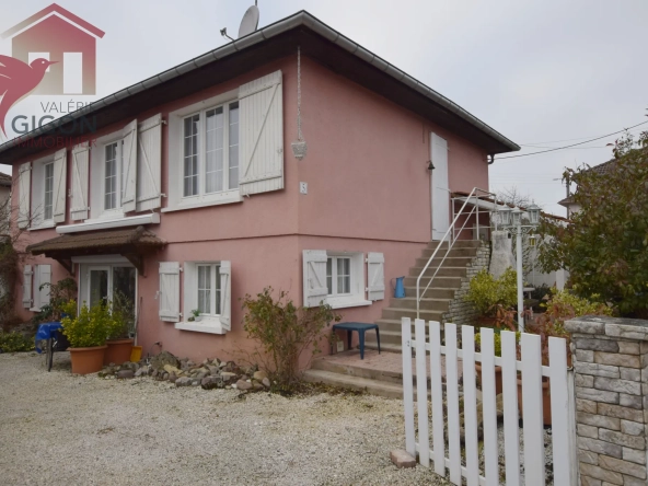 Maison atypique avec jardin à Bavans – 3 chambres et terrasse