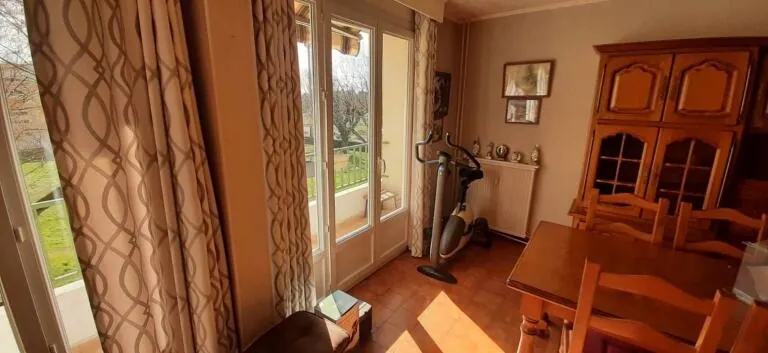 Appartement spacieux de 85 m² avec balcon à Valence 